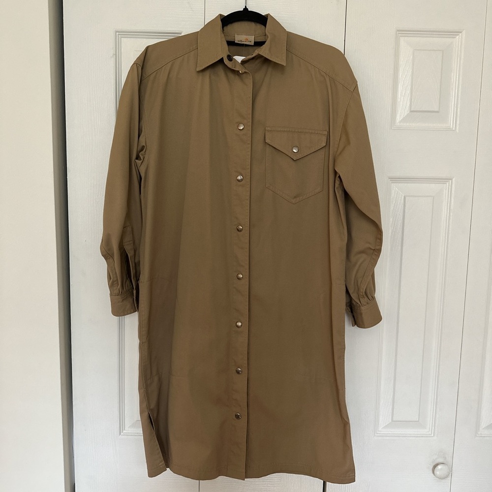 Vintage Khaki Shirt Dress or Overshirt/Jacket (worn open).